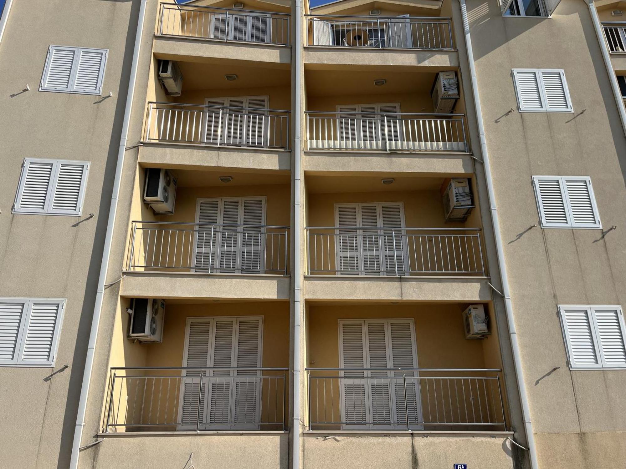 Apartments Diana Макарска Экстерьер фото