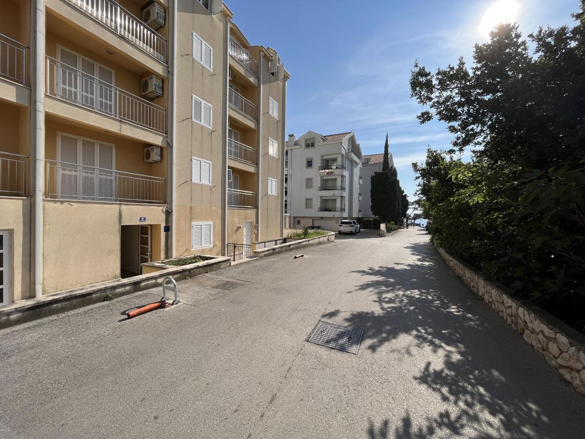 Apartments Diana Макарска Экстерьер фото